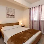 Robi Trogir