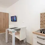 Robi Apartament *