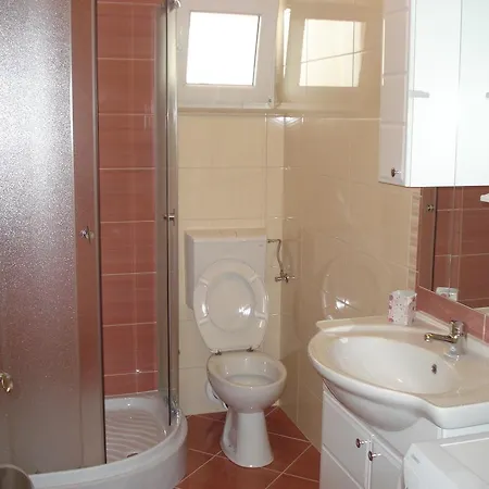 Robi Apartman