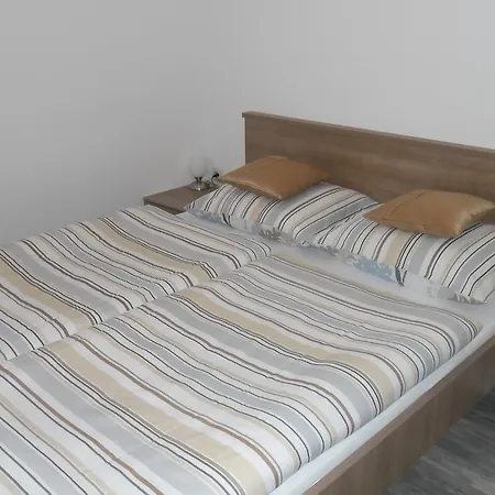 Apartman Robi *