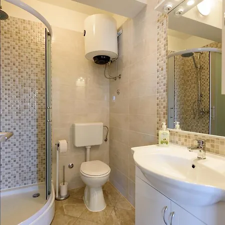 Robi Apartman