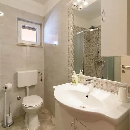 Robi Apartman