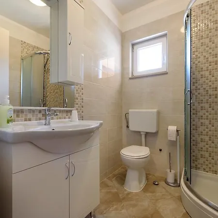 Robi Apartman