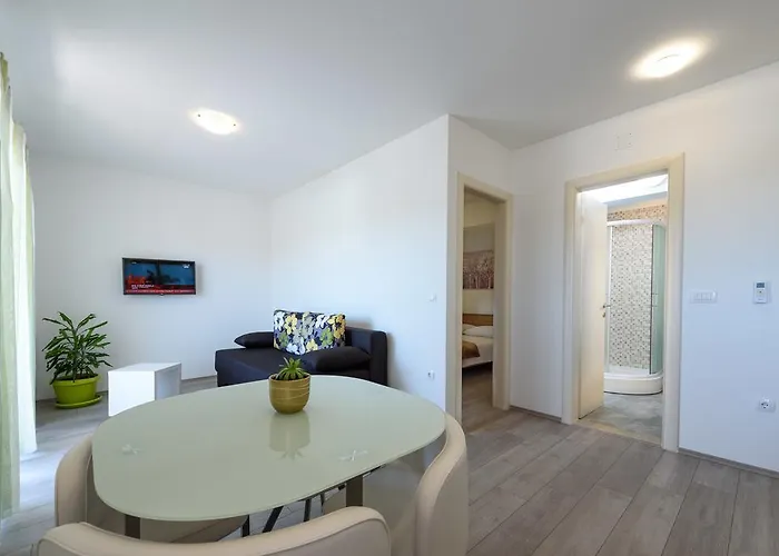 罗比公寓 * 特罗吉尔